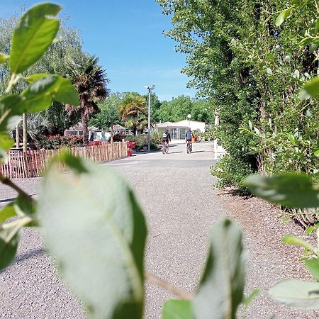 Camping Les Mancellieres Avrillé エクステリア 写真