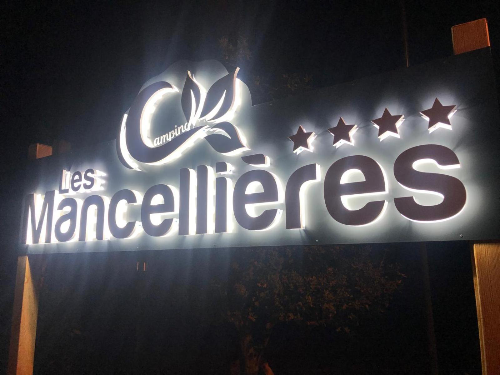 Camping Les Mancellieres Avrillé エクステリア 写真